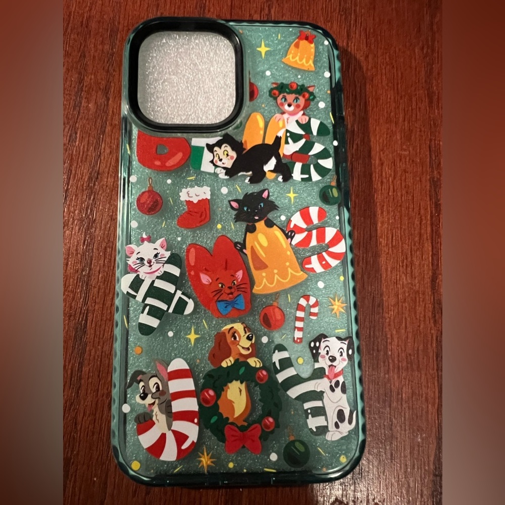 Get It Creations iPhone 13 Pro Max case - Disney Cats Christmas/Holiday theme